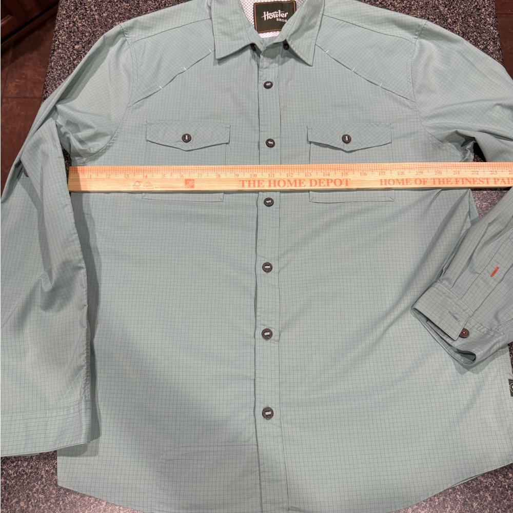 Howler Bros fishing shirt size Medium